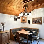 Apartment Nahe Semmering Mit Sauna, Kamin & Terrasse