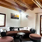 Nahe Semmering Mit Sauna, Kamin & Terrasse Apartment